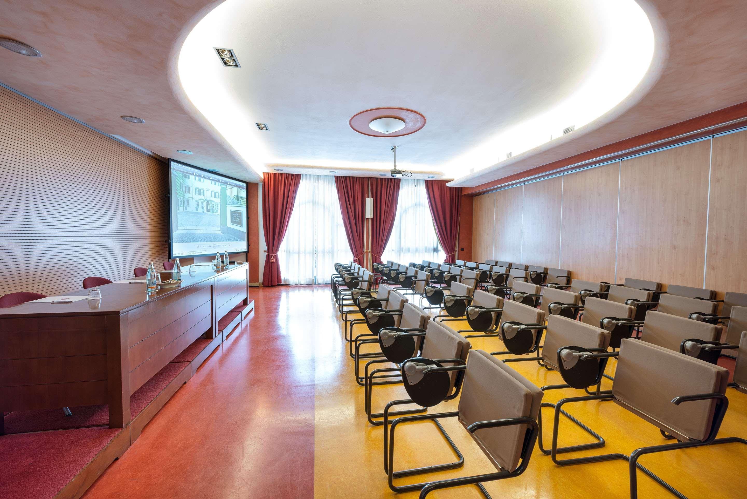 Hotel Villa Malaspina Castel d'Azzano Esterno foto