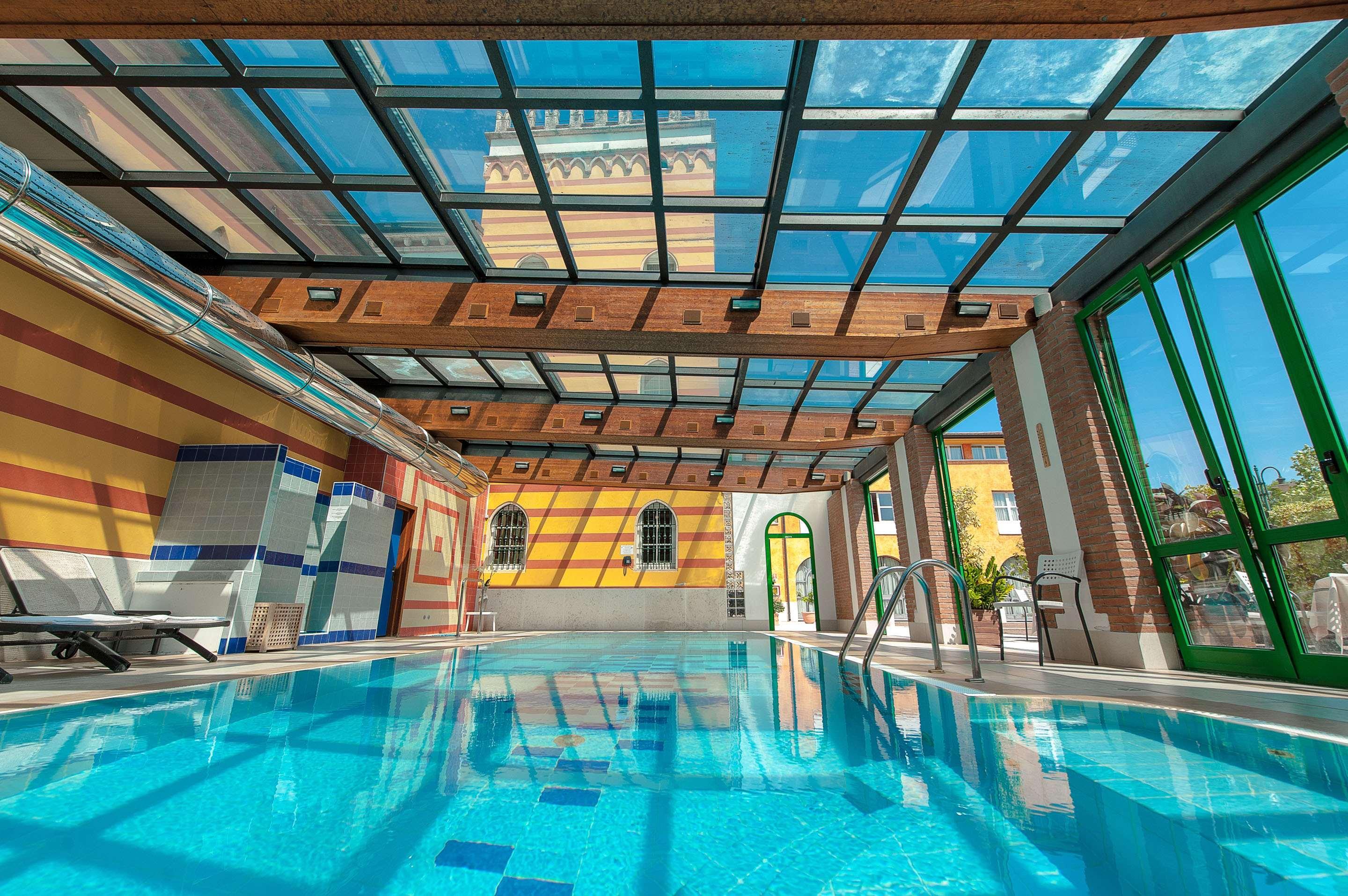 Hotel Villa Malaspina Castel d'Azzano Esterno foto